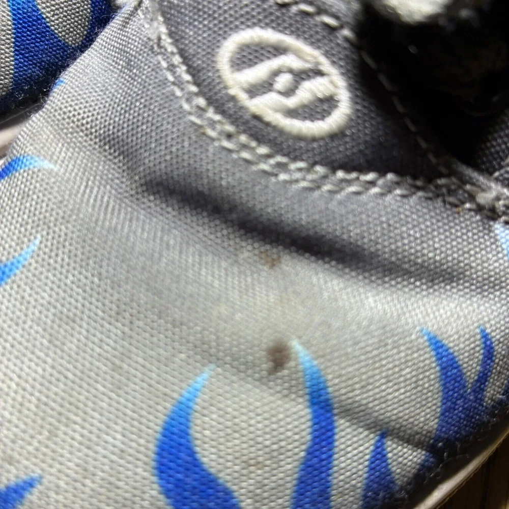 Heelys skate shoes